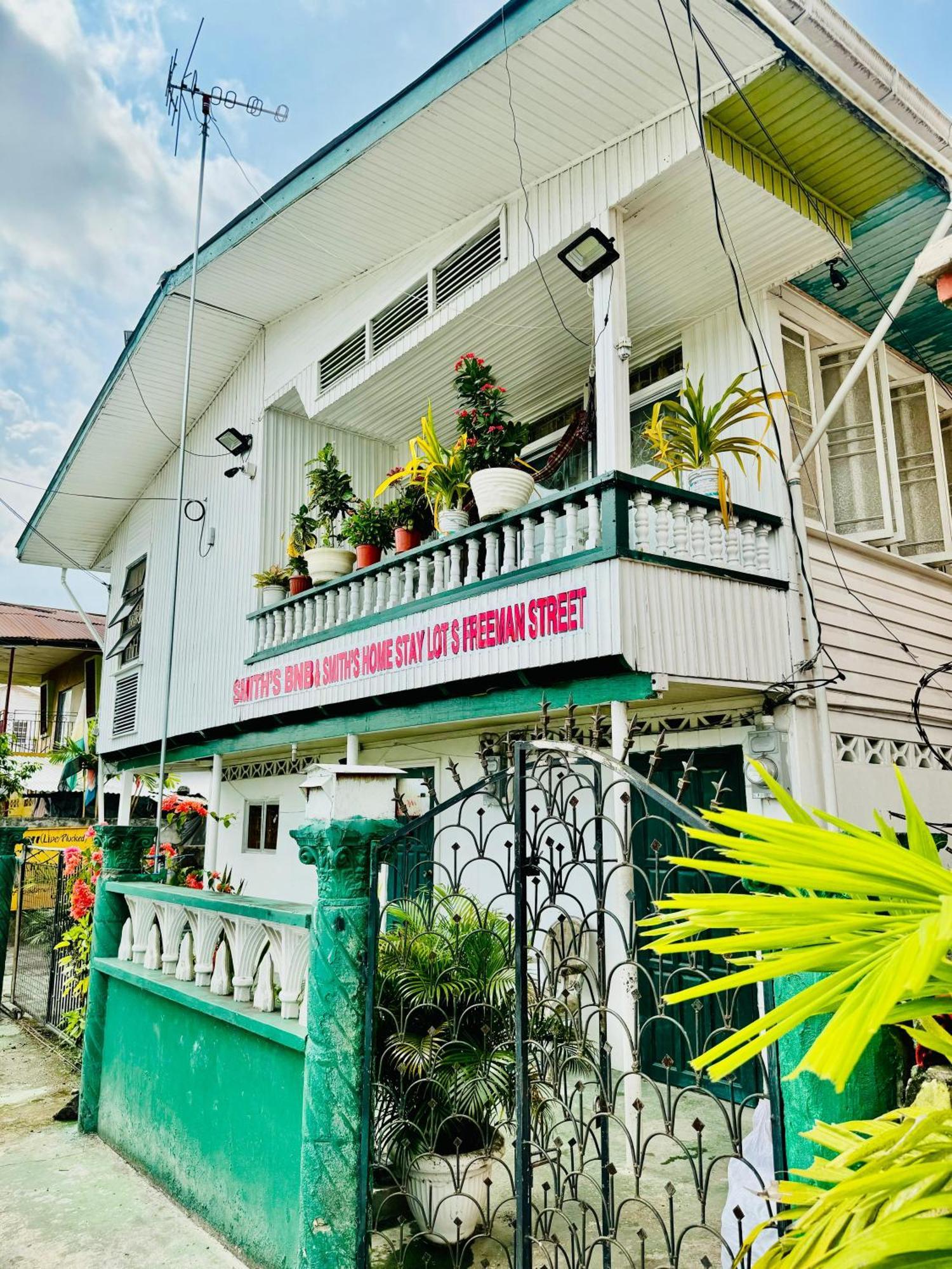 Smith'S Homestay Georgetown Exterior foto